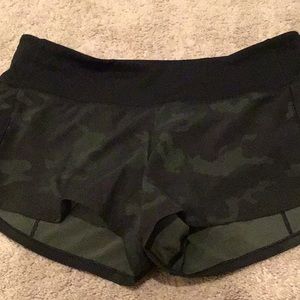 Lululemon speed up size for 2.5 inch camo